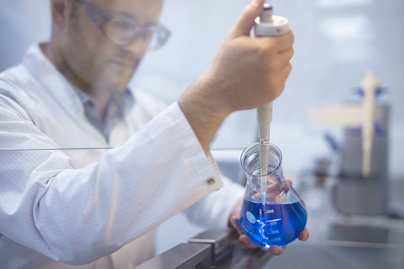 How can unknown substances be identified?: CleanControlling